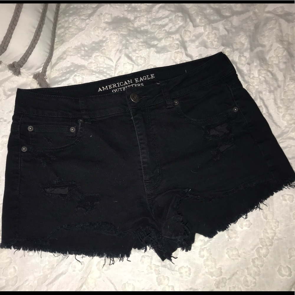 American Eagle black cut off stretch shorts